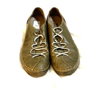 NWT Spring Step super comfy shoe!